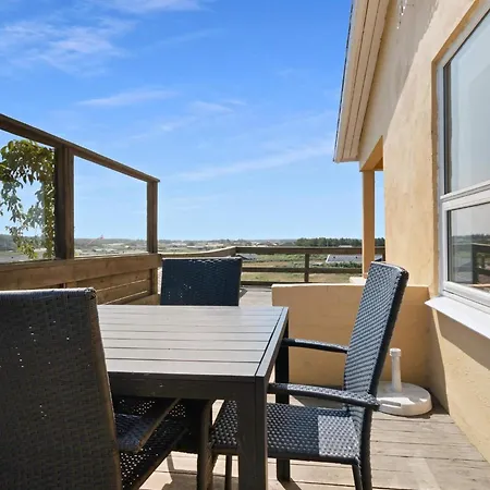 Charming Retreat By Sea - By Traum *